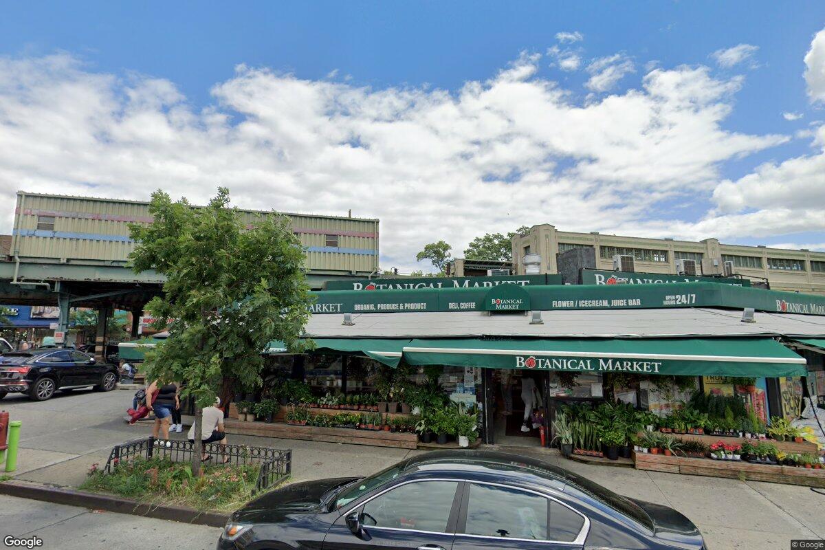 hoodline.com - Reid Carlisle - Bronx Beer Theft on Boston Road Sparks NYPD Search