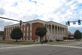 Oak Ridge Commission Seat Sits Empty as Tied Winner Declines to Serve