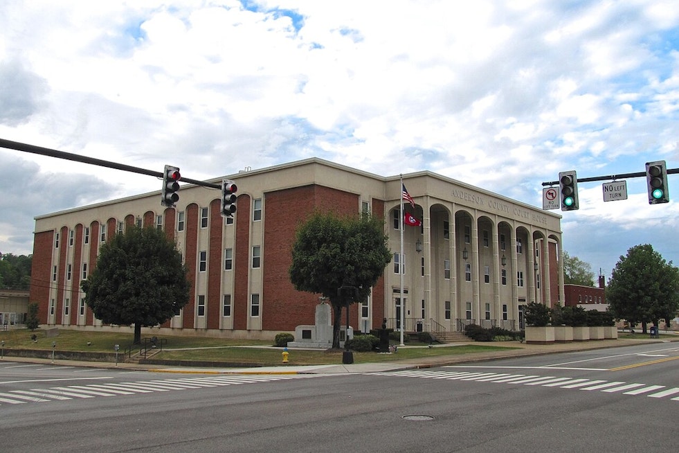 Oak Ridge Commission Seat Sits Empty as Tied Winner Declines to Serve