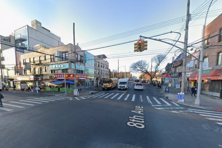 Off-Duty Cop Yanks Unconscious Driver From Car on Sunset Park's 8th Avenue
