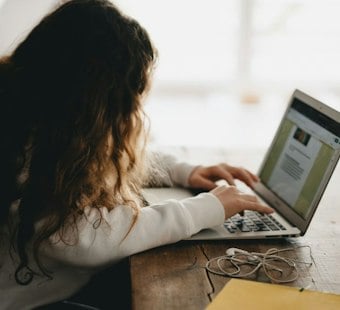 Oklahoma Parents and Lawmakers Push to Pull Screens From Classrooms