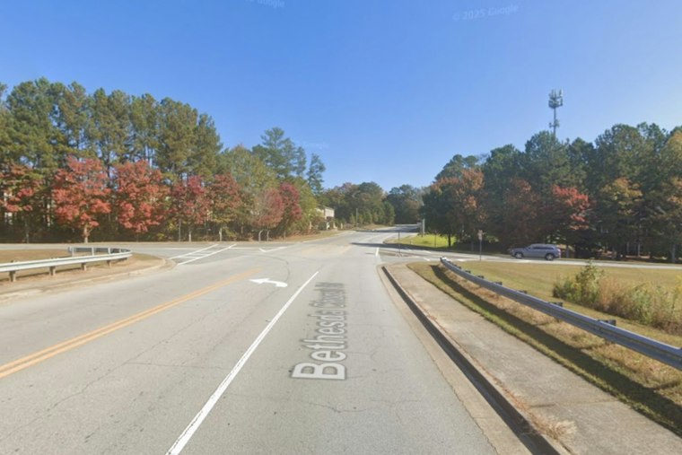 One Killed in Gwinnett Crash at Ronald Reagan Parkway, Road Open