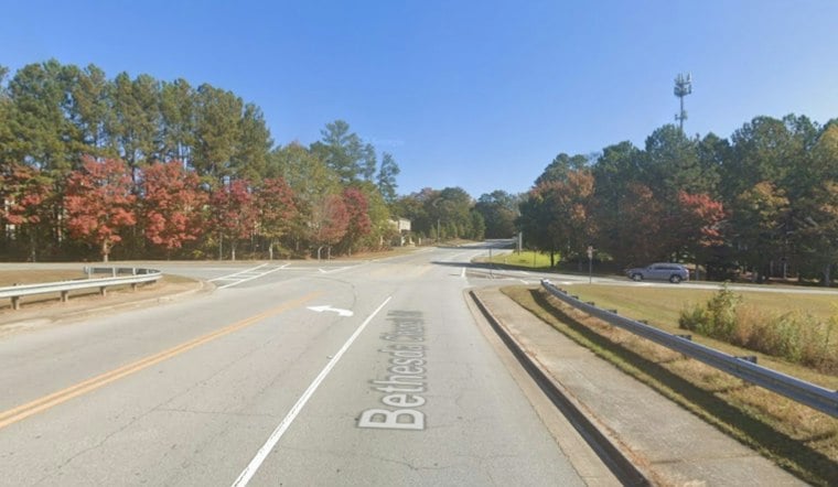 One Killed in Gwinnett Crash at Ronald Reagan Parkway, Road Open