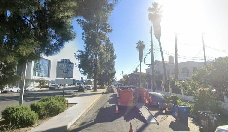 Original Tommy's Plots New Woodland Hills Drive-Thru
