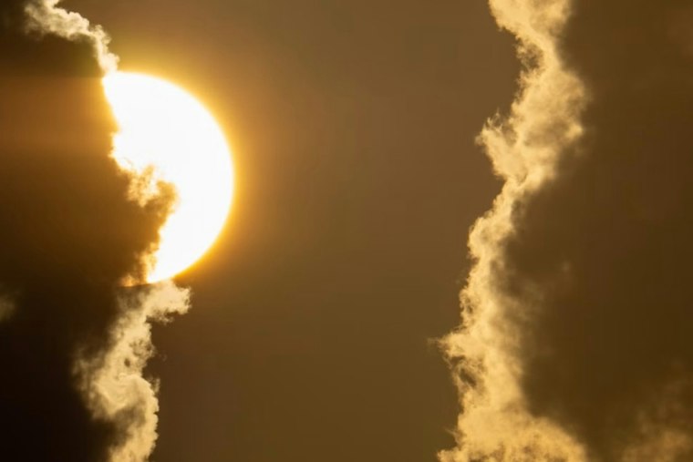 Orlando Sizzles Then Soaks: Heat Index Near 103, Afternoon Storms on Tap
