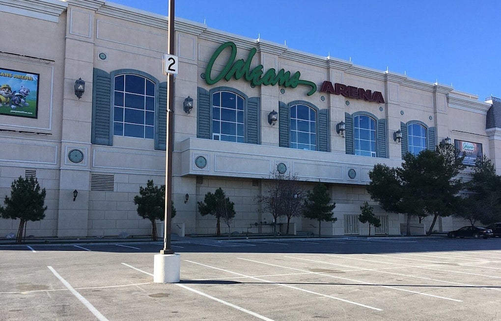 Orleans Arena Turns Into Dirt Track as 400 RC Racers Chase Vintage Glory