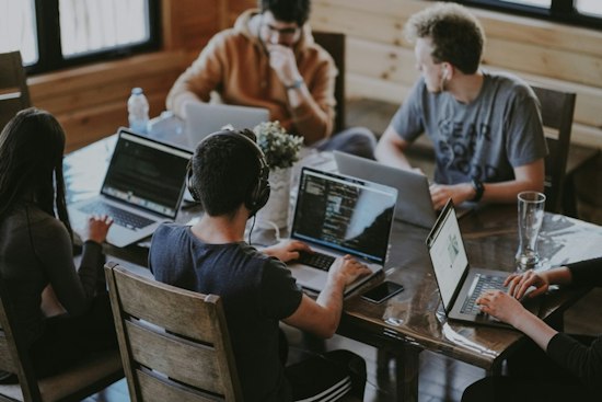 Palo Alto AI Startup Hang Ten Raises $85M to Replace 30-Person IT Teams With Four