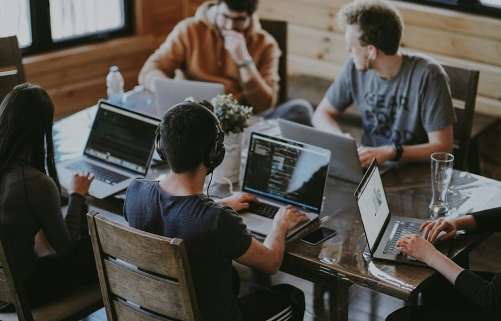 Palo Alto AI Startup Hang Ten Raises $85M to Replace 30-Person IT Teams With Four