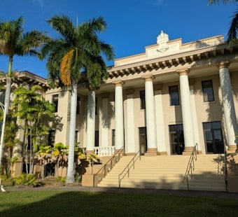 Paris Baguette, Wingstop Join New Mōʻiliʻili Hub