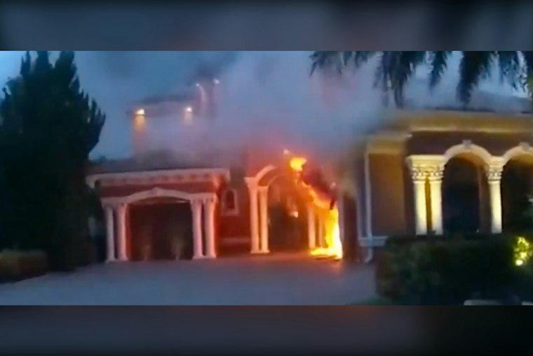 Parkland Deputies Save Family of Six Dogs From Burning Home