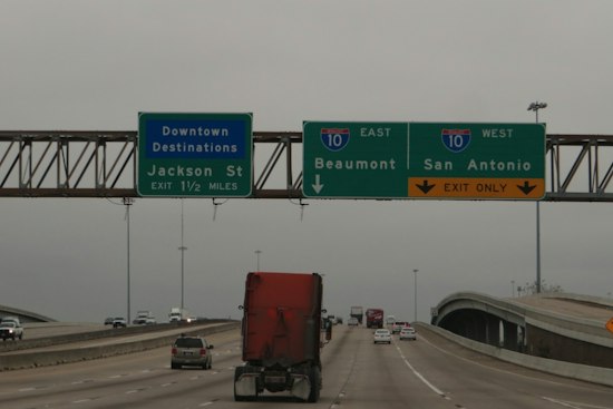 Pedestrian Killed Crossing East Freeway in Houston, Second Crash Injures Officer