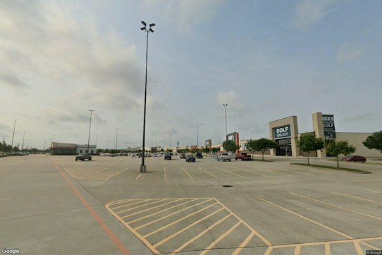 Pedestrian Killed in Main Lanes of South Gulf Freeway, Jeep Driver Questioned and Released