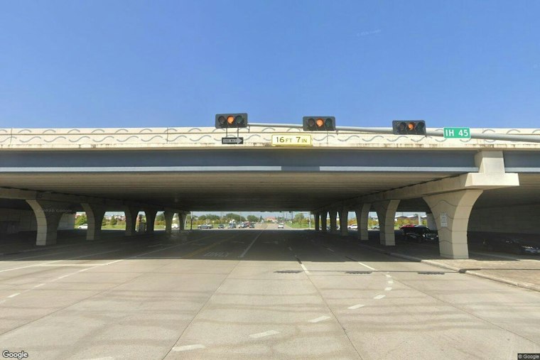 Pedestrian Killed on Gulf Freeway in Houston, All NB Lanes Near El Dorado Shut Down