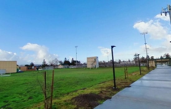 Petaluma Schools Weigh Cell Tower Ban, Future of $18,000 Lease at Stake
