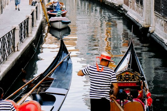 Phantom Gondoliers Glide Into Coronado Cays for Halloween Week