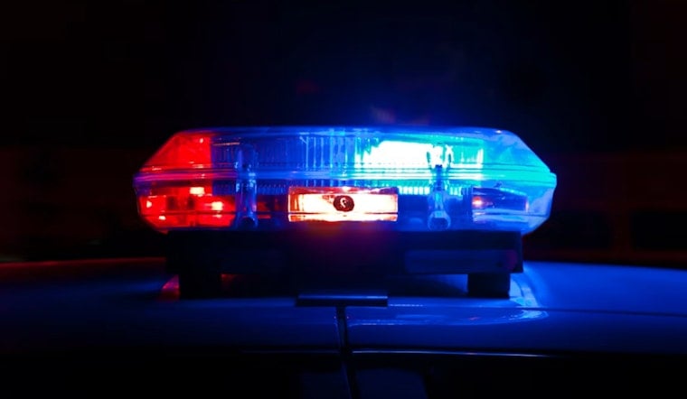 Phoenix Officers Kill Knife-Wielding Man in North Phoenix Alley Sunday