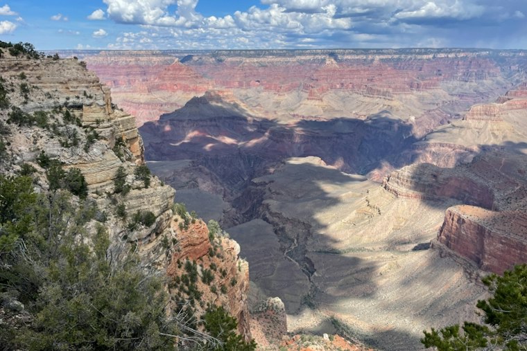 Phoenix Tour Company Sues Over $100 Foreign Fees at Grand Canyon