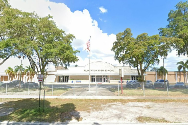 Plantation High Lockdown Lifted After Report of Student With Weapon