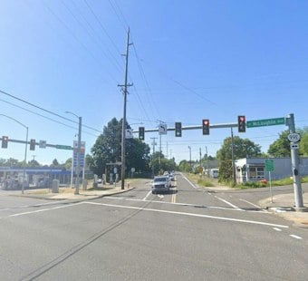 Police investigate fatal motorcycle collision on Southeast McLoughlin Boulevard