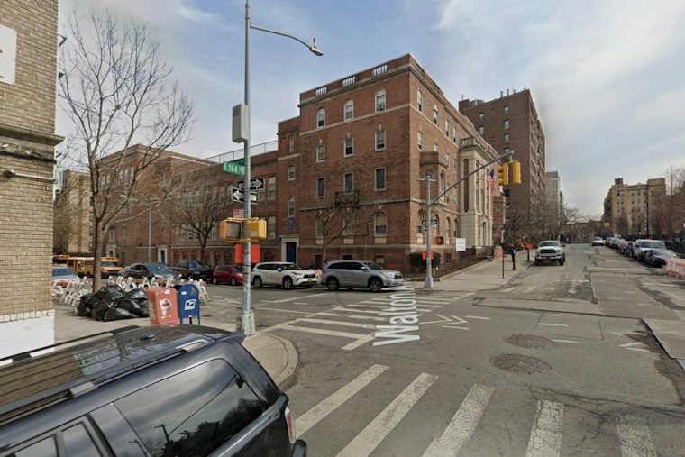 Police Seek Information After 4-Year-Old Is Injured in Bronx Park