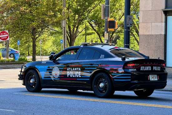 Police Swarm Sylvan Hills Block Monday Hunting Armed Suspect Near Hartford Ave