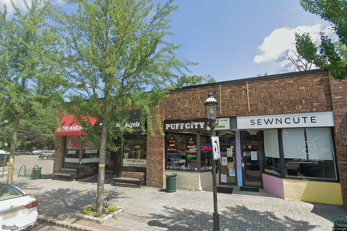 hoodline.com - Javier Reyes - PopUp Bagels Opens First Bergen County Shop in Tenafly