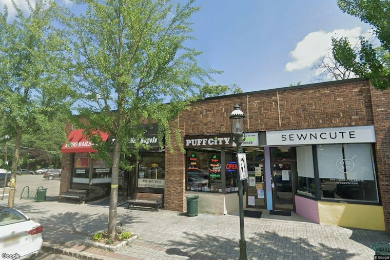 PopUp Bagels Picks Tenafly for First Bergen County Shop, Enlists Chef Josh Capon
