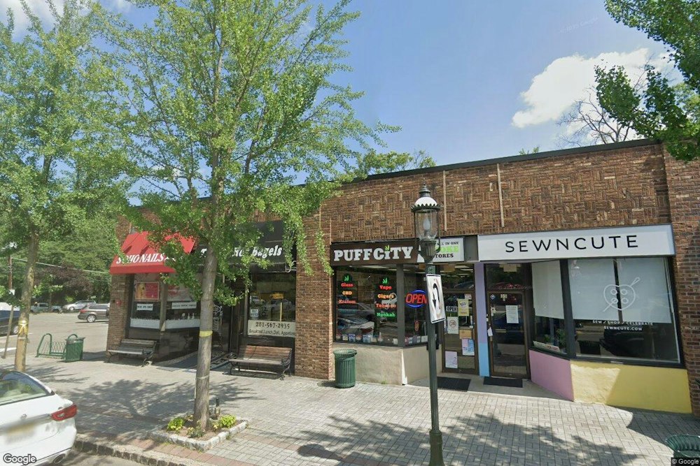 PopUp Bagels Picks Tenafly for First Bergen County Shop, Enlists Chef Josh Capon