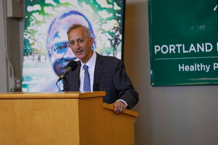 Portland Mayor Breaks Tie to Approve Zenith Energy's Sale to Miami Firm