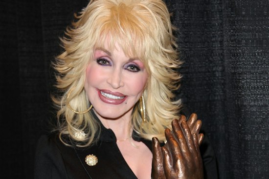Portland Names Sept. 25 Dolly Parton Day, Toasting a Trail Blazers Roast