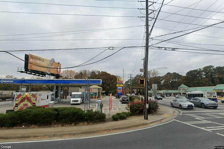 Power Outage Affects 2,000 in Decatur, Closes Clairmont Road Lanes