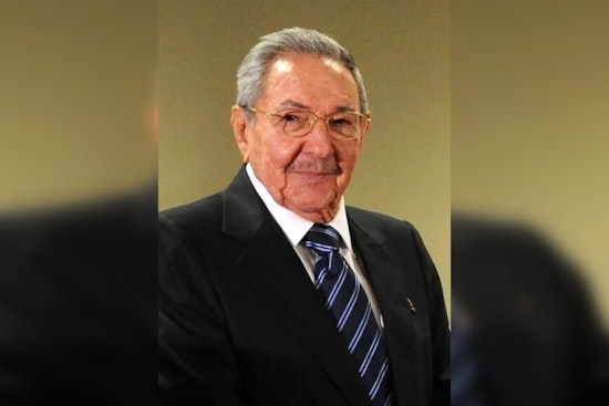 Raúl Castro Reported Gravely Ill After Stroke, Miami Exiles React With Raw Emotion
