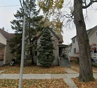 Ravenswood Teardown Gives Way to Two-Flat With Rooftop Deck on Eastwood