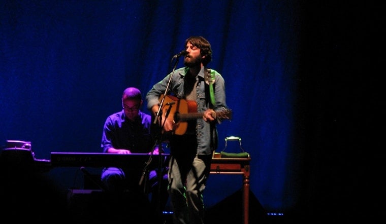 Ray LaMontagne Collapses Onstage at Ryman, Bounces Back a Night Later