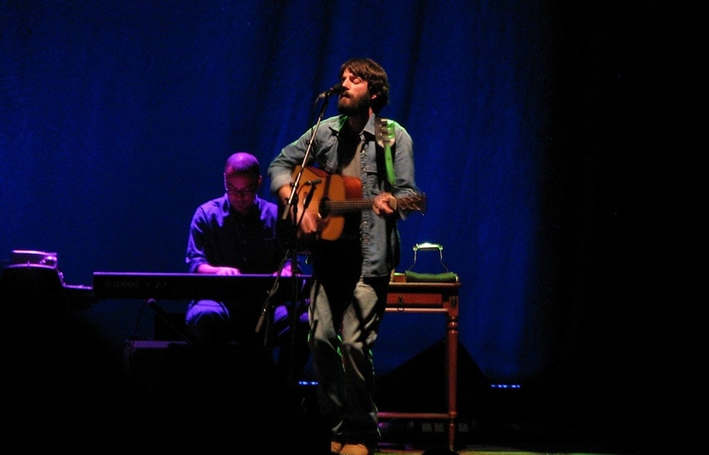 Ray LaMontagne Collapses Onstage at Ryman, Bounces Back a Night Later