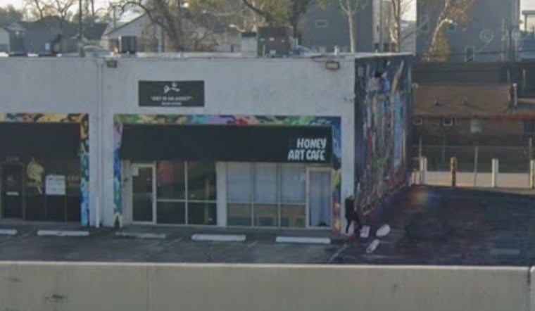 Repairman Foils Alleged AC Wire Thief, Traps Him on Ladder at Houston Cafe