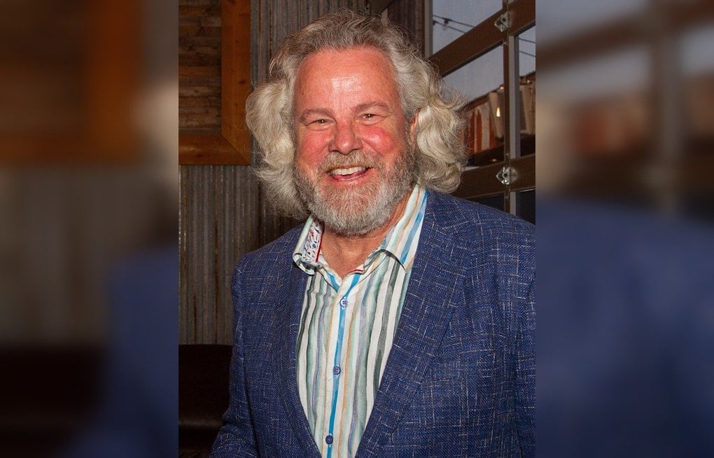 Texas A&M Grad Robert Earl Keen Headlines UT's No. 1 Ohio State Showdown Bash