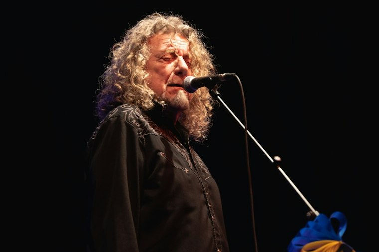 Robert Plant and Saving Grace Play Folk-Focused Sold-Out Humphreys Show