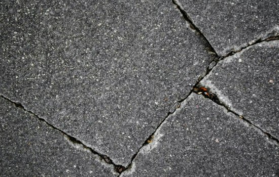 Rolling Ridge Club Residents Walk in the Street as Sidewalks Crack, City Says Pay Up