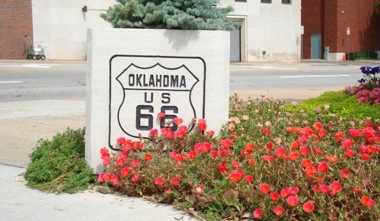 Rusted Rat Rod Caravan Rolls Through Oklahoma, Crowds Call It an Invasion