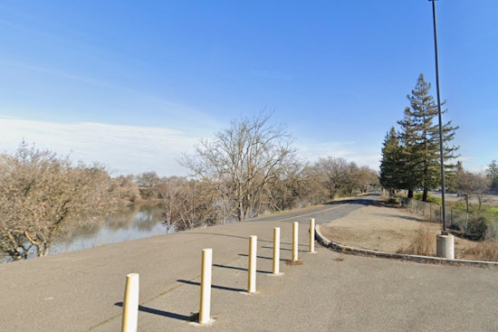 Sacramento Approves New Levee Fences, Deepening Fight Over River Trail Gap
