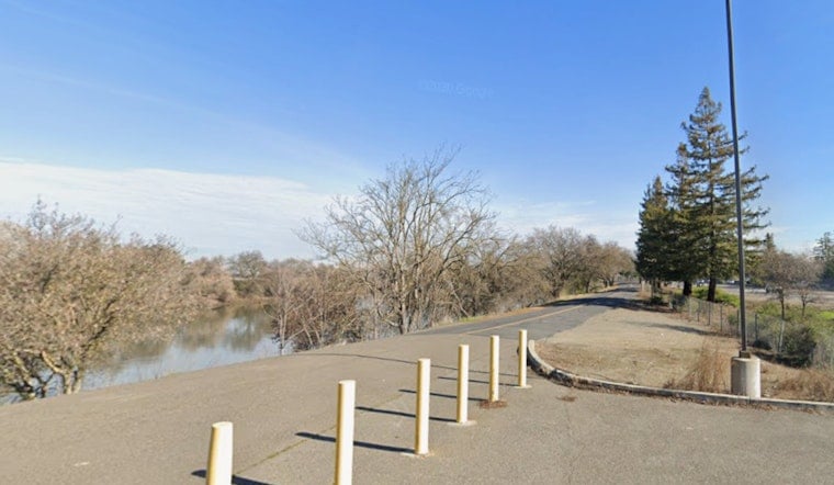 Sacramento Approves New Levee Fences, Deepening Fight Over River Trail Gap
