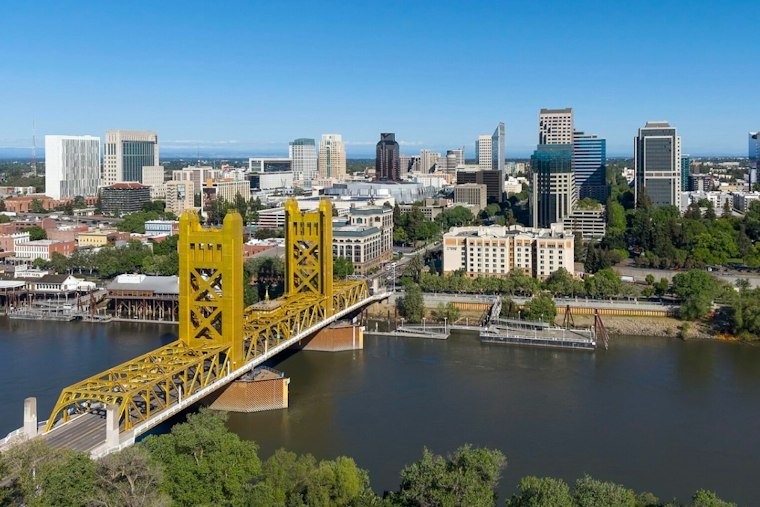 Sacramento Heats Up: Sunny Near-90 Weekend on Tap