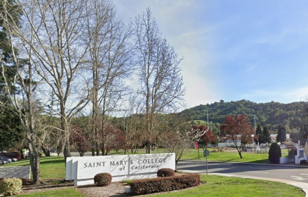 Saint Mary's Rugby Star, 19, Dies After Collapsing on Moraga Training Run