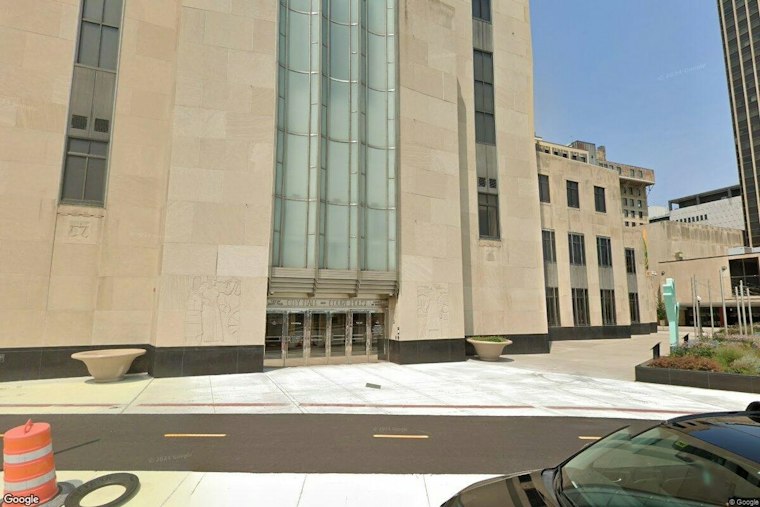 Saint Paul Man, 68, Pulls Knife on Stranger Over Juice Cart at Union Depot