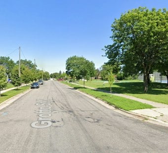 Saint Paul Teen Says Man Pressed Gun to Her Head During Saint Albans Street Traffic Stop