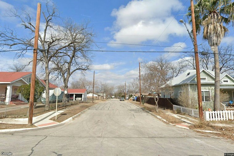 San Antonio Hit-And-Run Driver Leaves Woman Critically Hurt in Alley Off Pinto