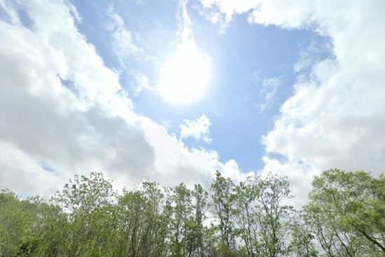 San Antonio Sizzles, Alamo City Poised To Hit 100 Degrees in Brutal Weekend Heat