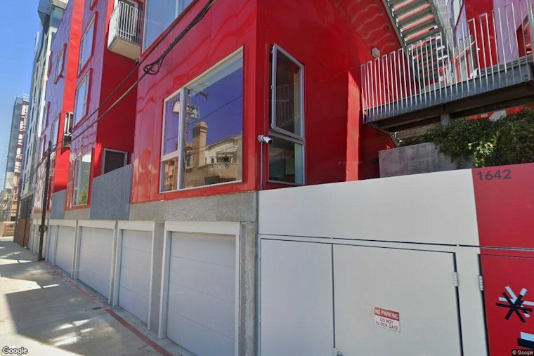 San Diego Weighs 25-Foot Smoking Buffer Around Restaurant Patios
