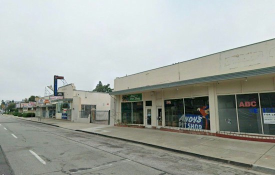 San Jose's Andy's Pet Shop Reopens on Bascom Ave With Its Neon Macaw Restored